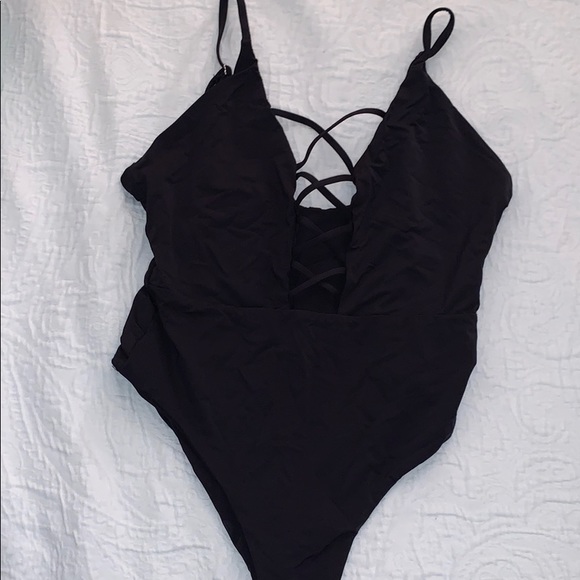 Luna one piece - Picture 6 of 6